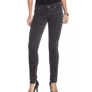 SALE! KUT houndstooth pattern cords